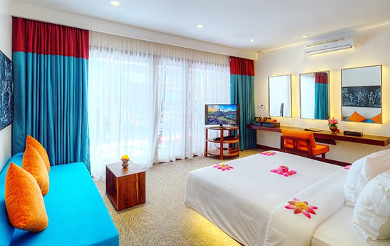 Golden Temple Retreat - Siem Reap Hotel Luxury Poolside Room